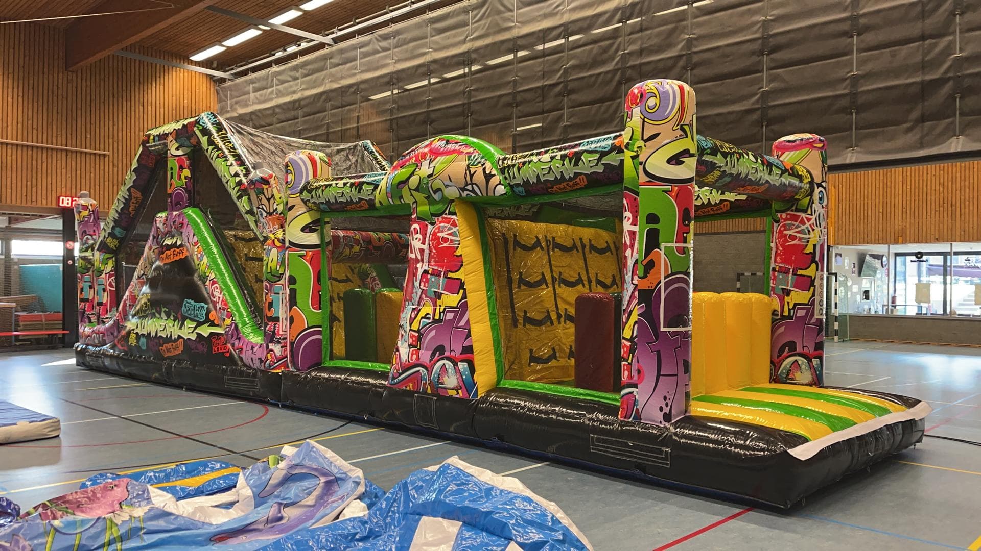 Graffiti run 14m Springkastelen Winter - outdoor Jumperke