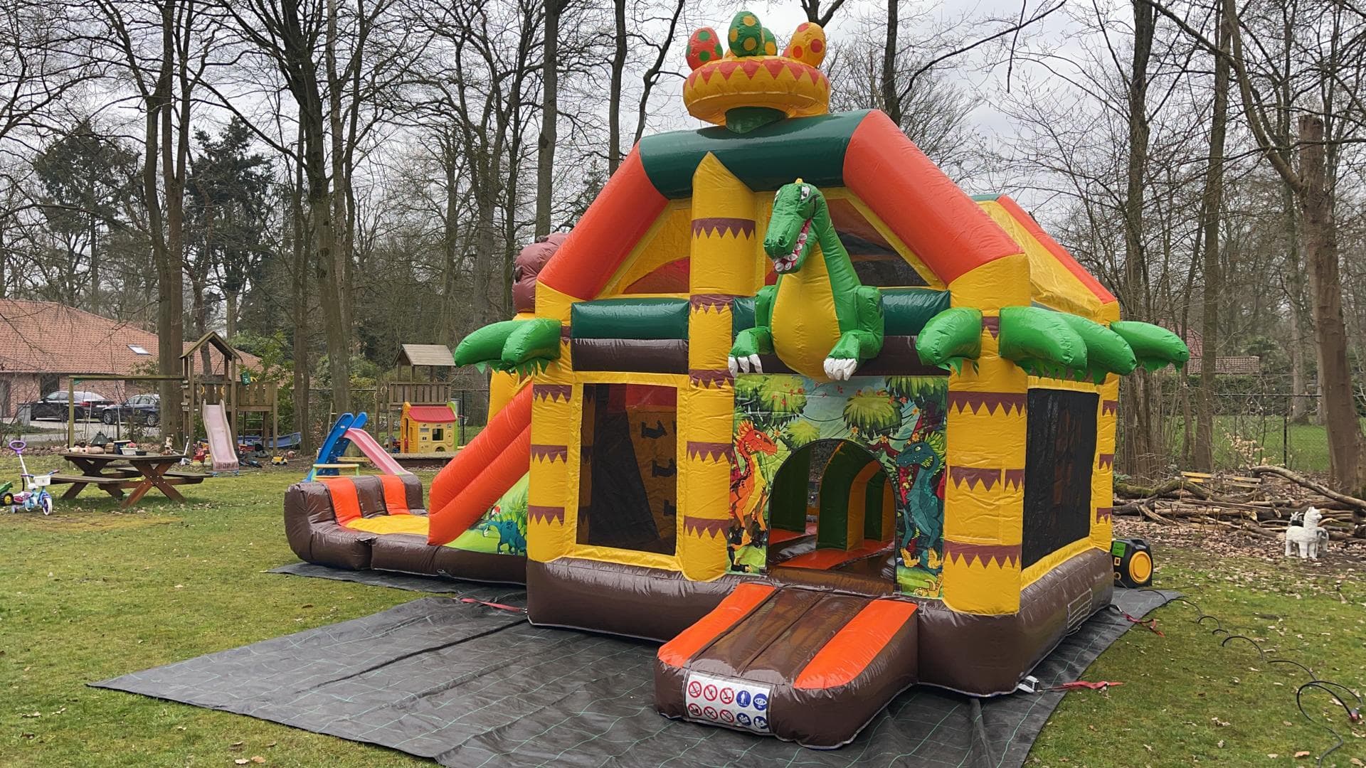 Combislide dino Springkastelen Combislide Jumperke