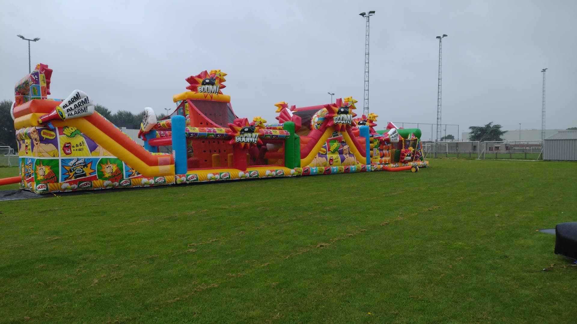 Comic run 28m Hindernisbanen 4 delen Jumperke