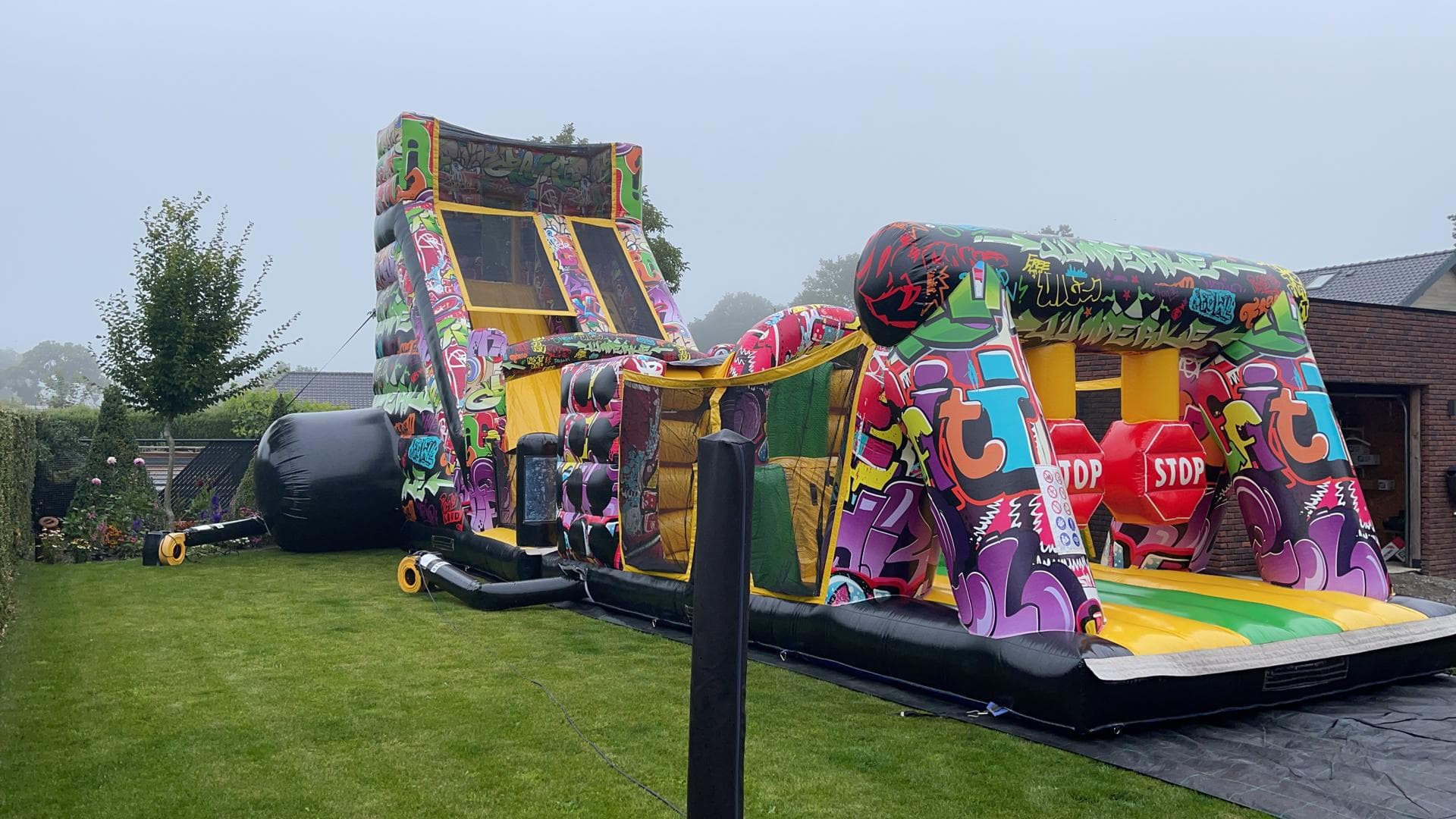 Graffiti run 16m Hindernisbanen 2 delen Jumperke