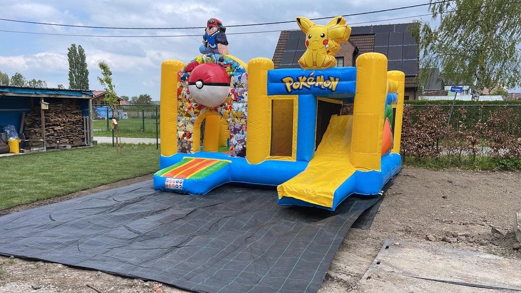 Het pokemon Park Springkastelen Multiplay Jumperke
