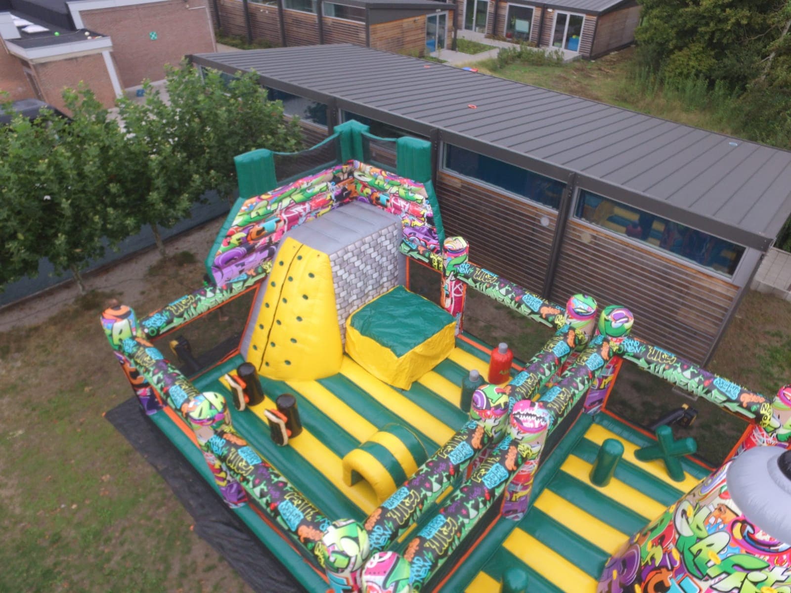 Airland graffiti 1 basejump Hindernisbanen 1 deel Jumperke