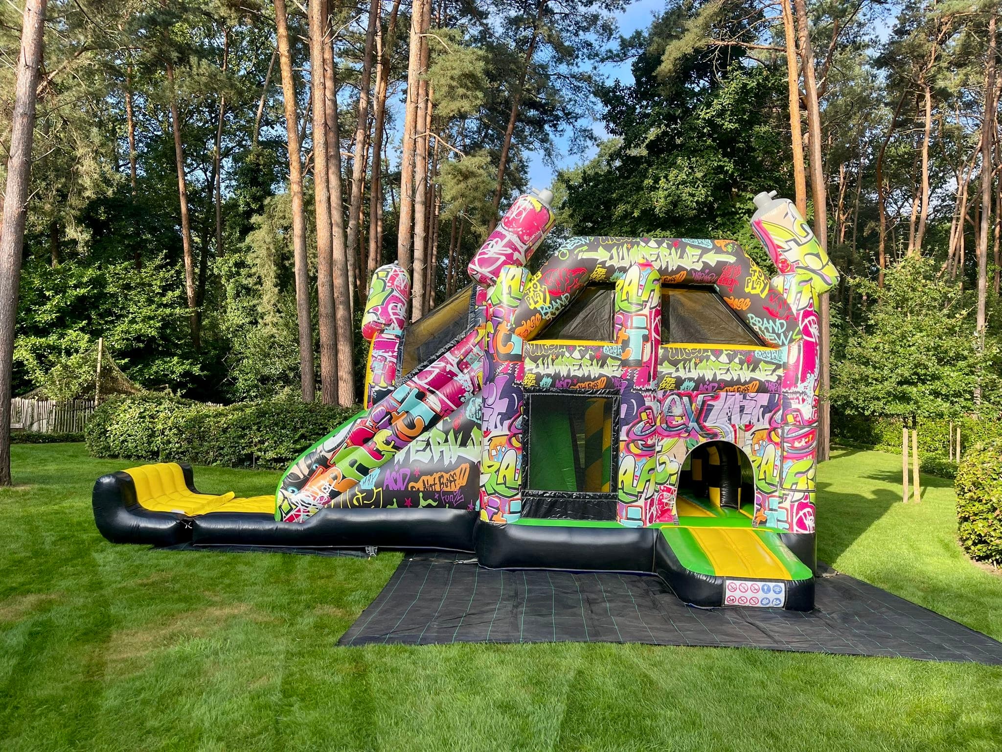 Combi Megaslide Graffiti Springkastelen Combislide Jumperke